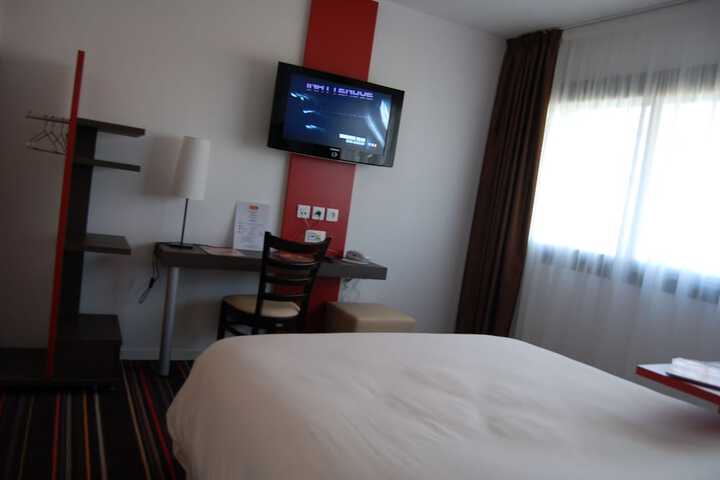 Room 11 of 71