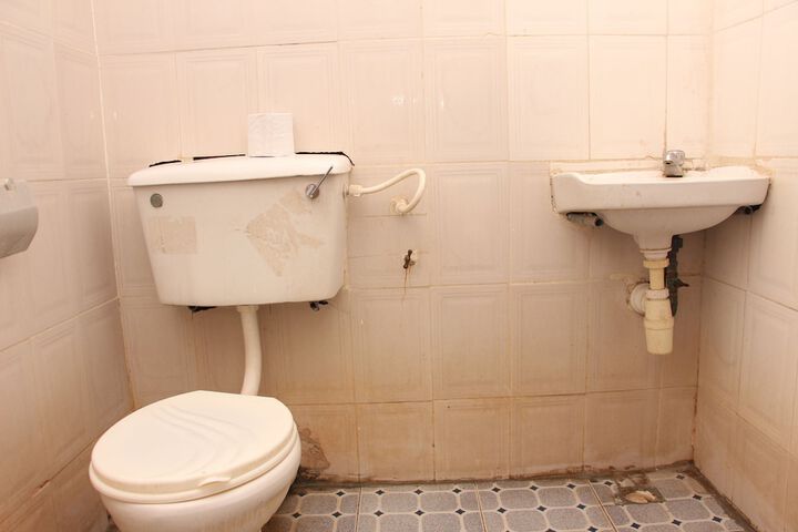 Room 8 of 8