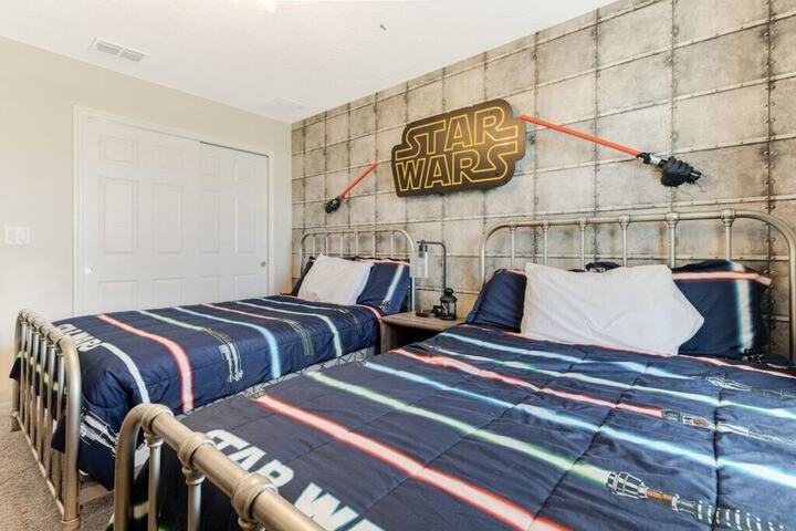 Room 11 of 66