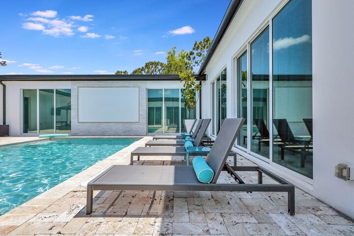 Pool 57 of 90