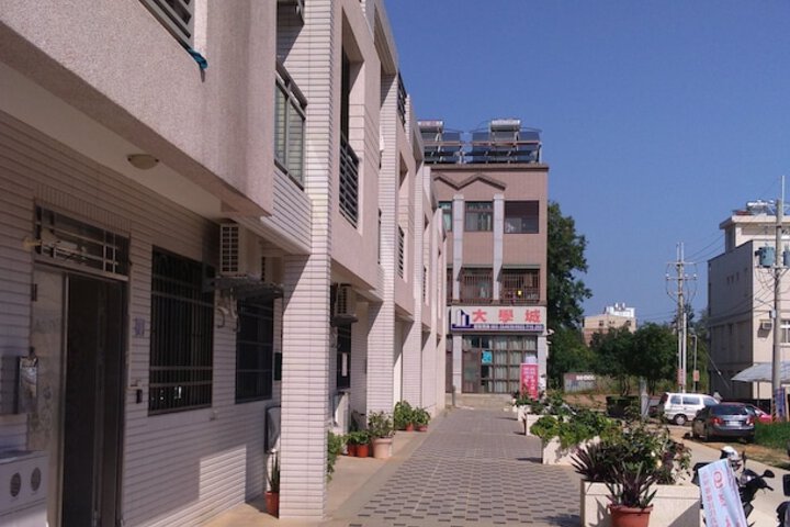 Hotel 6 of 23