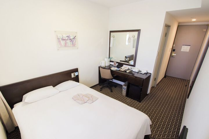 Room 6 of 86