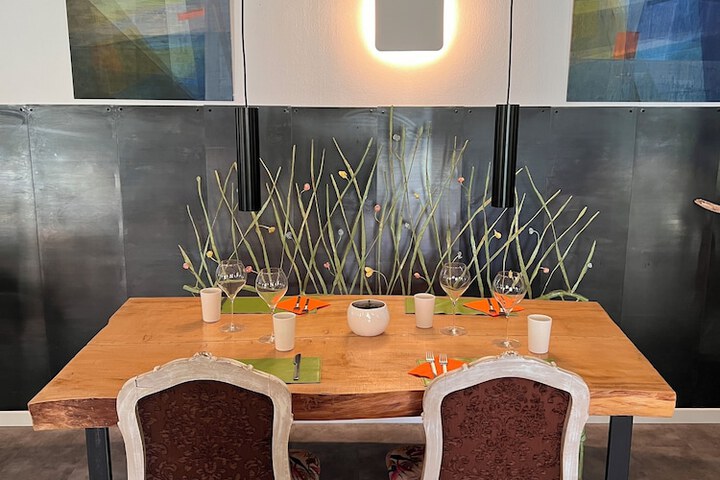 Dining 6 of 16