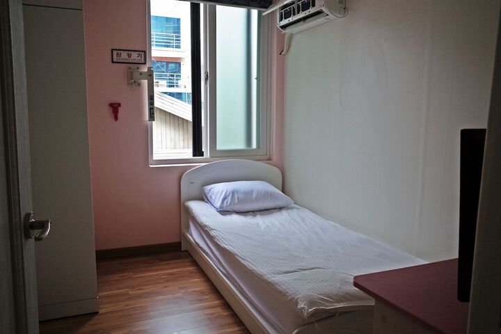 Room 14 of 59