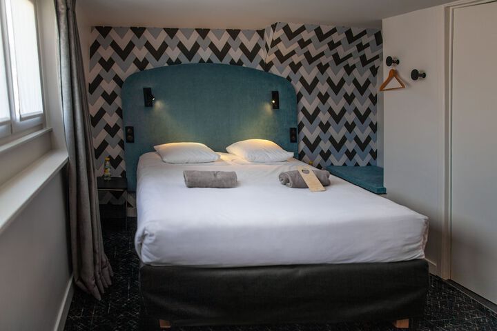 Room 9 of 47