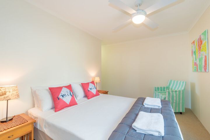 Room 4 of 135