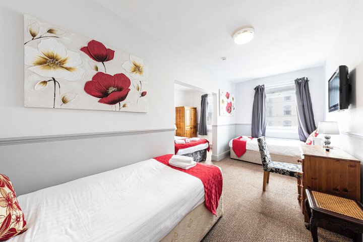 Room 40 of 83