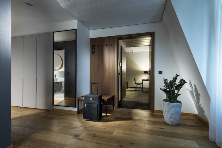 Room 15 of 67
