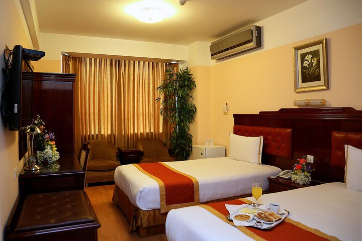 Room 10 of 41