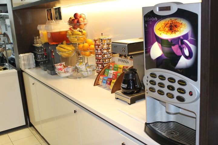 Breakfast/Coffee Service 77 of 109