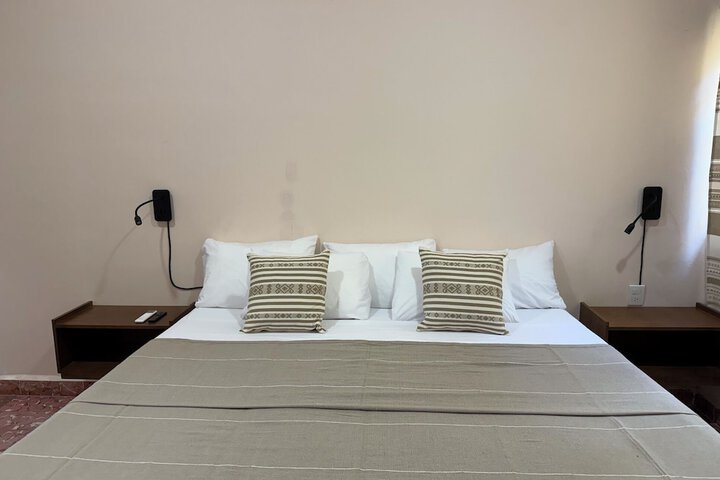 Room 4 of 37
