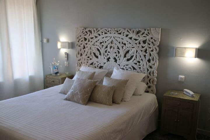 Room 3 of 16