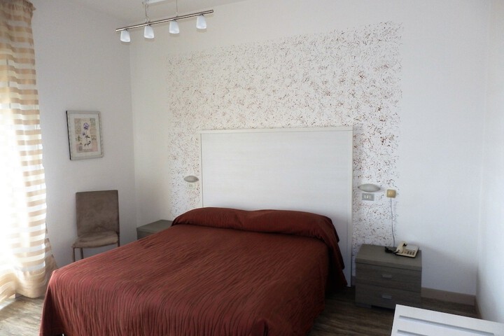 Room 10 of 49