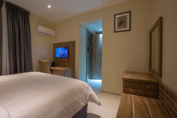 Room 6 of 24