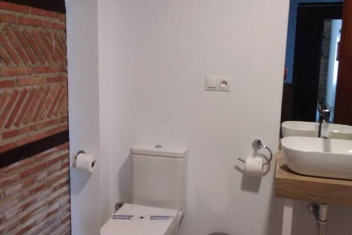 Room 37 of 53