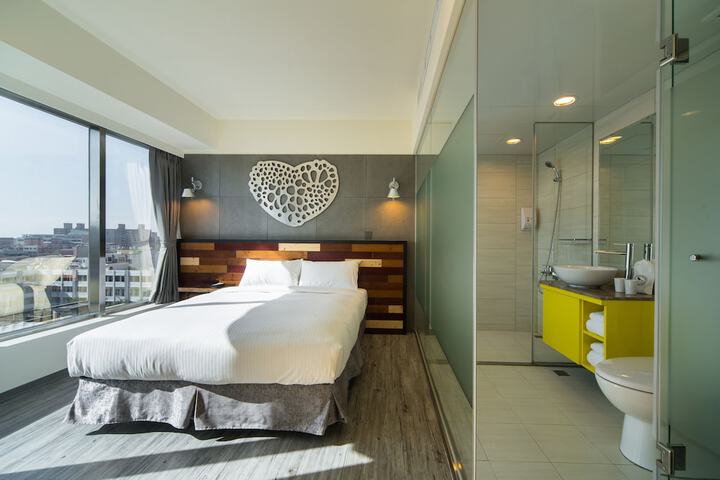 Room 12 of 42