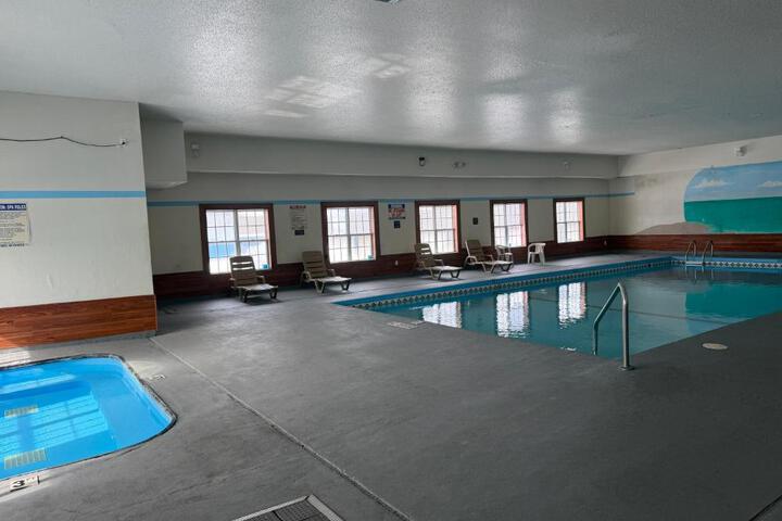 Hotel with Pool