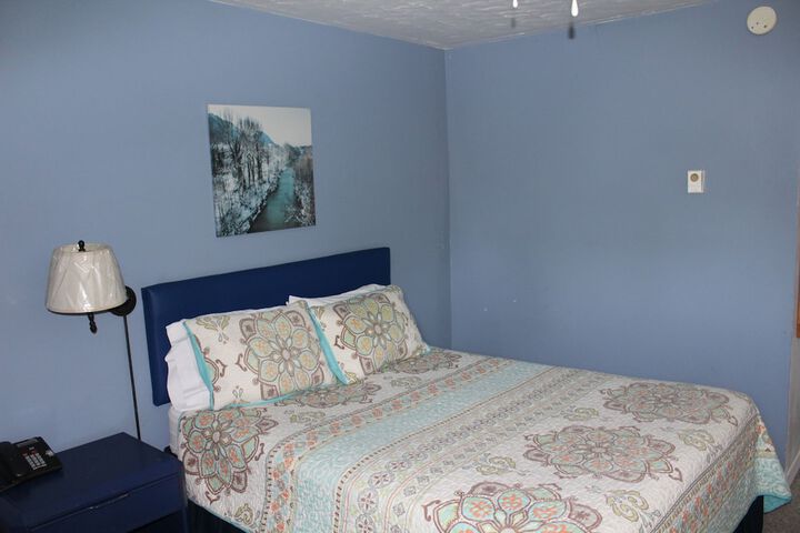 Room 11 of 23