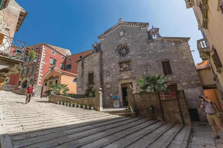 Beautiful Home in Rabac With Wifi and 1 Bedrooms