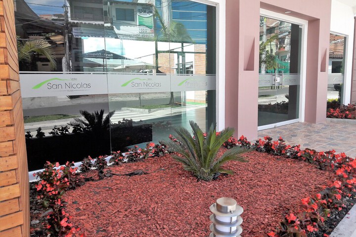 Hotel Exterior 41 of 46