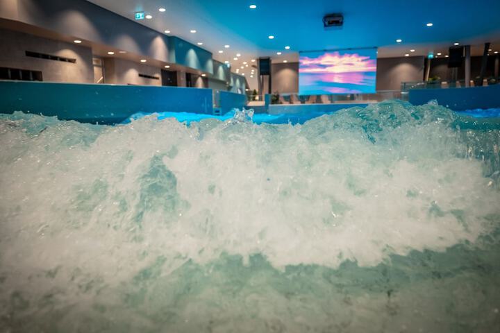 Pool 60 of 156