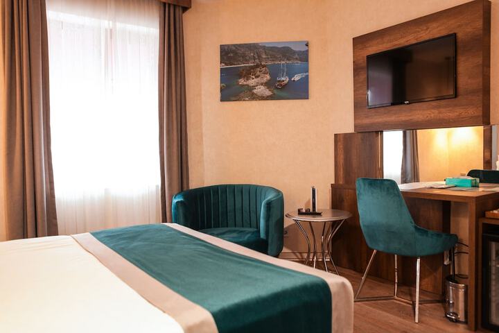Room 35 of 106