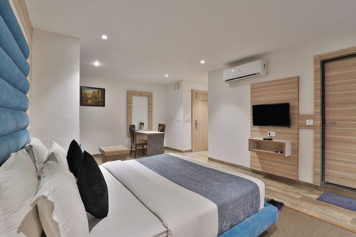 Room 25 of 56