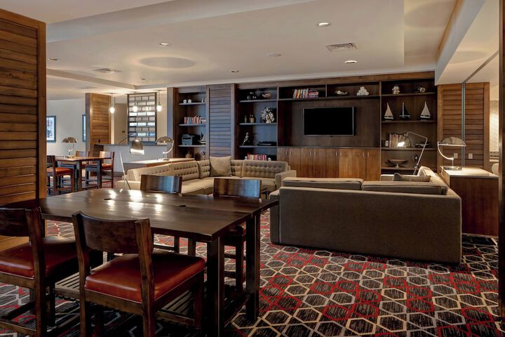 Hotel Interior 8 of 95