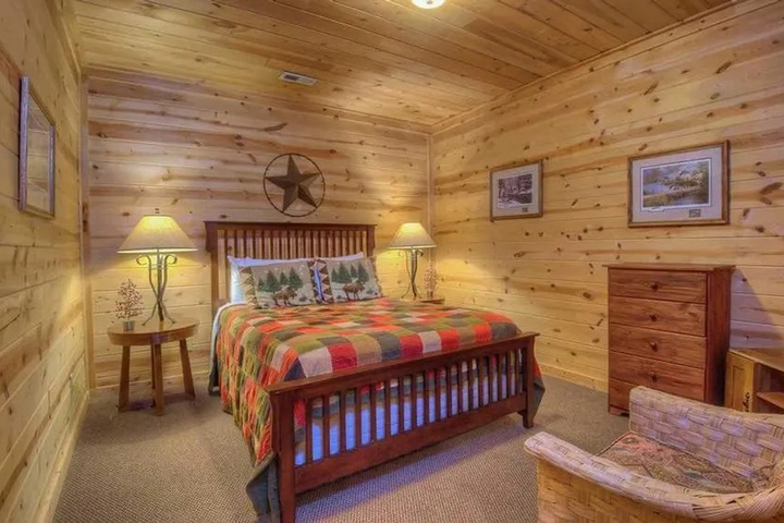 Room 2 of 16