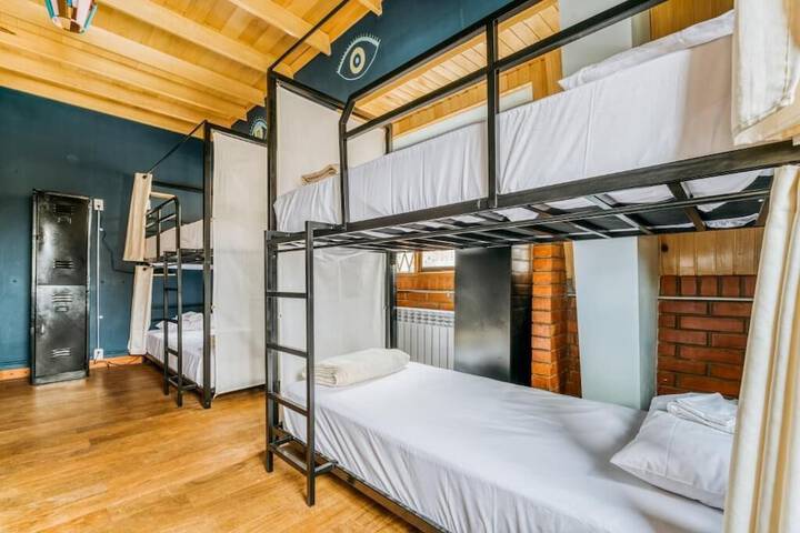 Room 19 of 41