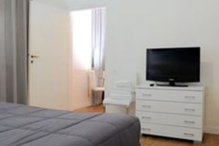 Room 18 of 36