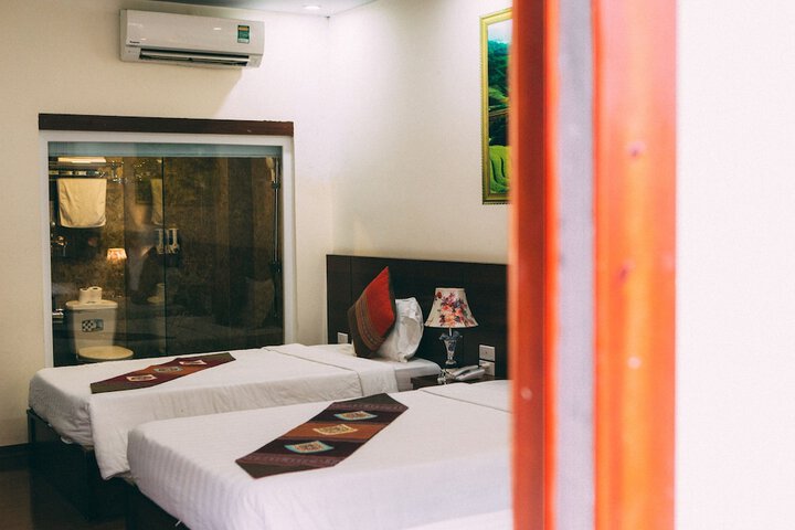 Room 6 of 48
