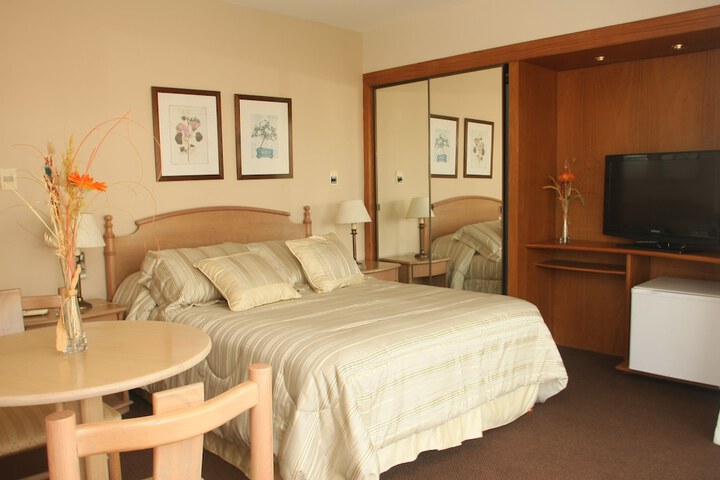 Room 6 of 6