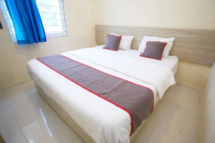 Room 6 of 37