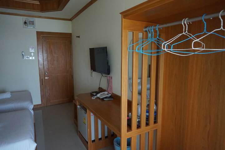 Room 14 of 23