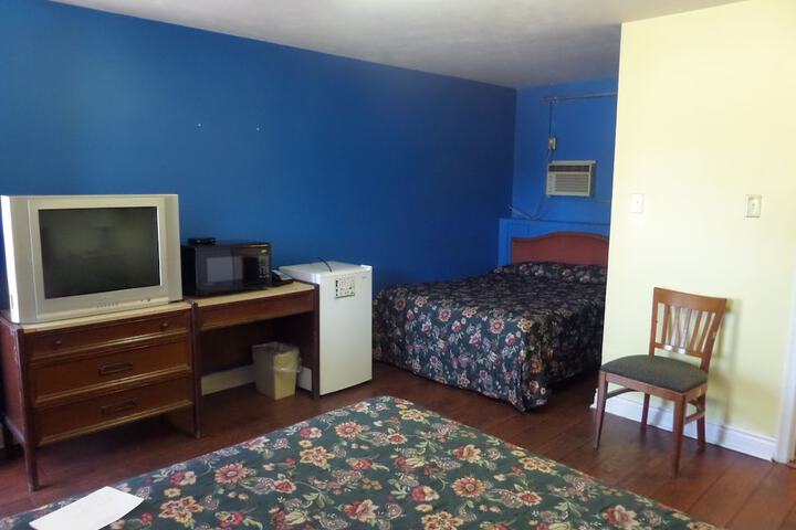 Room 10 of 43
