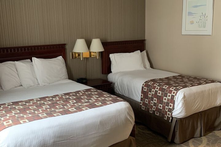 Room 10 of 28