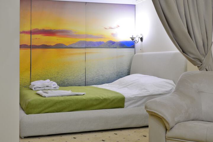 Room 3 of 27