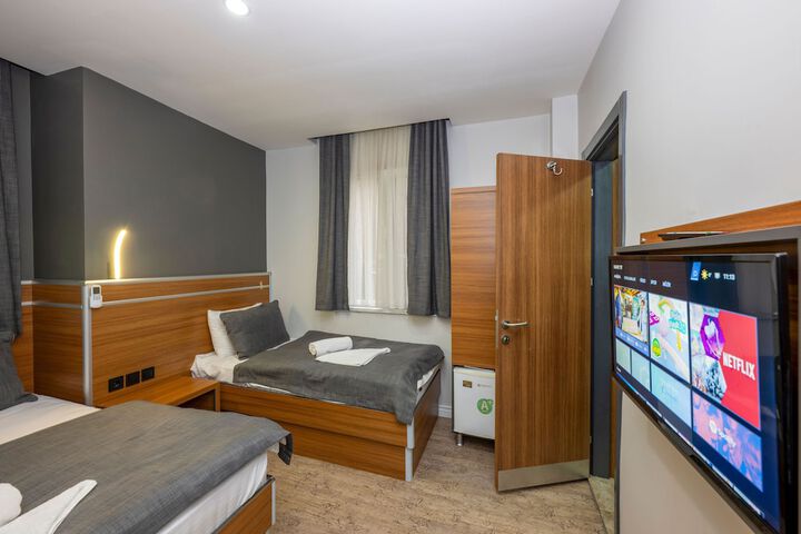 Room 6 of 41