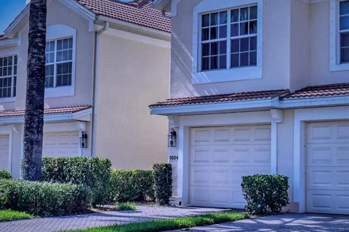 Exterior of Sabal Pointe at Majestic Palms 1004