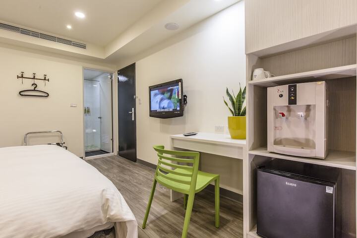 Room 14 of 59