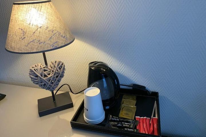 Room 25 of 48