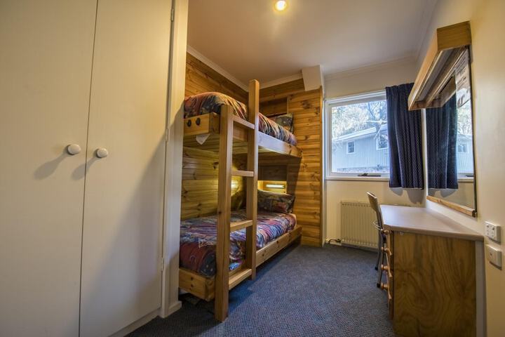 Room 15 of 48