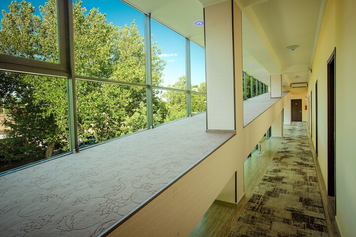 Ballroom/Hall 1 of 3