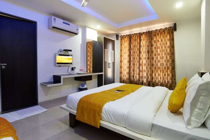 Room 9 of 39