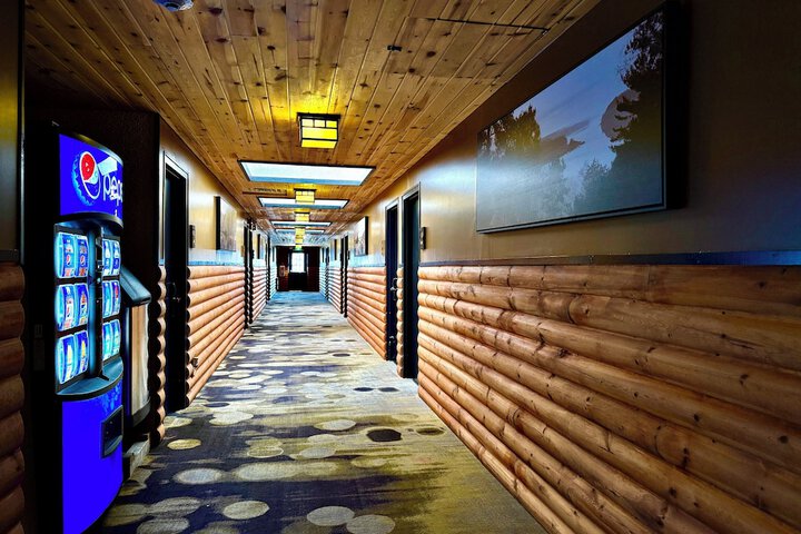Ballroom/Hall 99 of 108