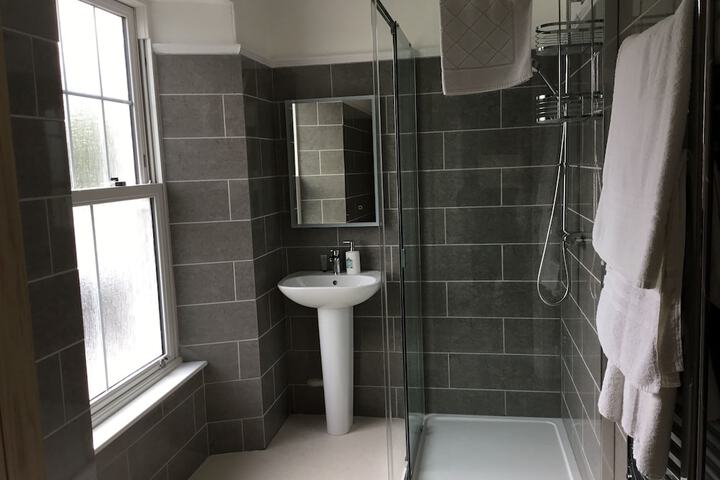 Room 13 of 22