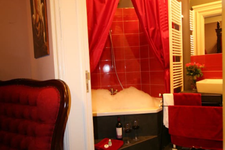 Room 15 of 30