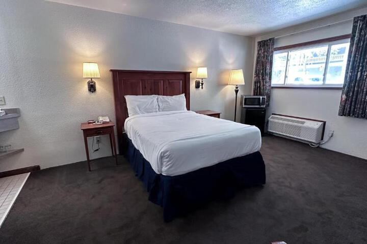 2 Double Beds (7 of 21)