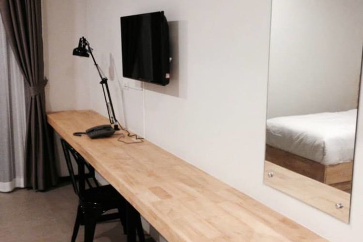 Room 17 of 28